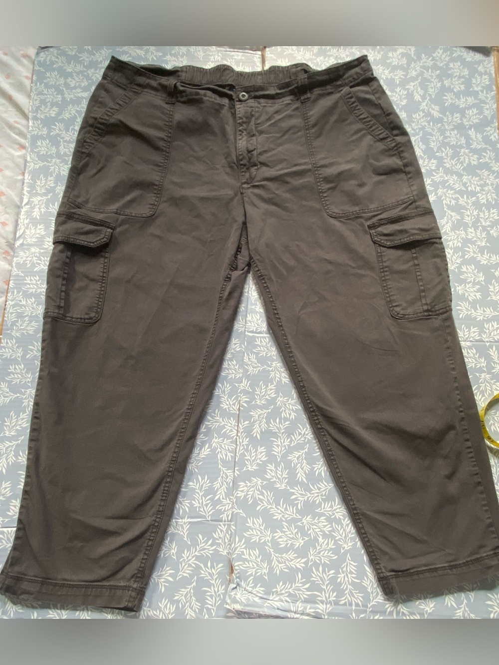Old Navy Dark Gray Cargo Pants with Side Pockets